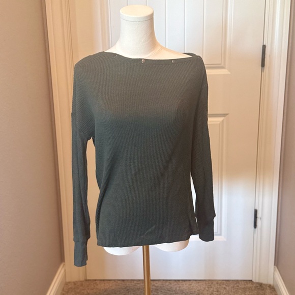 Red Haute Tops - Red Haute Olive Ribbed Top